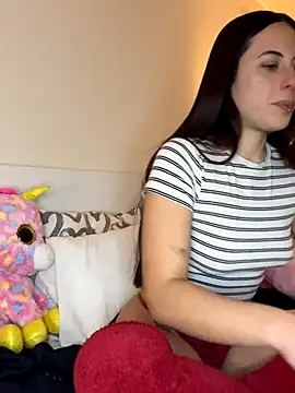 Snapshot of very_licious chatting on 12/03/25, 08:40 very licious online show from 12/03/25, 08:40