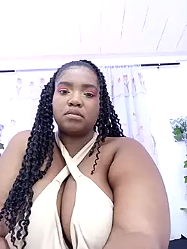 Snapshot of SamaraArtiaga1 chatting on 12/04/25, 12:20 SamaraArtiaga1 online show from 12/04/25, 12:20