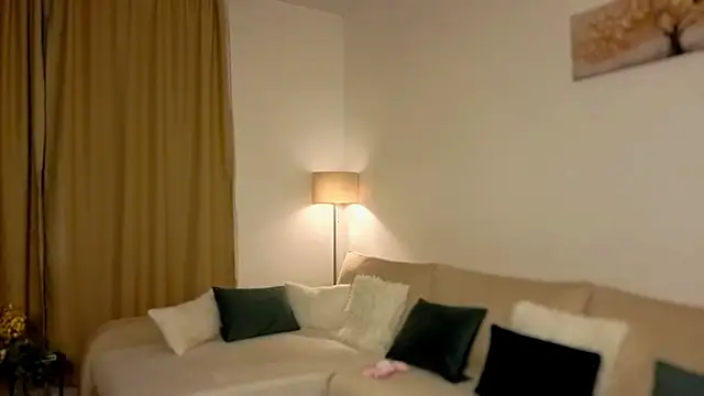 Snapshot of aerisblue chatting on 09/30/25, 07:41 aerisblue online show from 09/30/25, 07:41