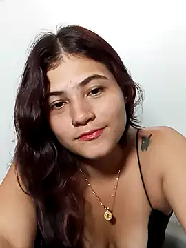 Snapshot of junasex0 chatting on 10/17/25, 03:47 junasex0 online show from 10/17/25, 03:47