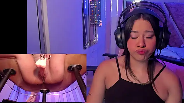 Snapshot of Gina_Kurt chatting on 11/10/25, 02:10 Gina Kurt online show from 11/10/25, 02:10