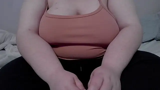 Snapshot of sarahcakes223 chatting on 01/14/26, 12:27 sarahcakes223 online show from 01/14/26, 12:27