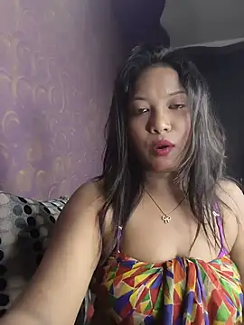 Snapshot of hornyzinia123 chatting on 06/19/26, 03:22 hornyzinia123 online show from 06/19/26, 03:22