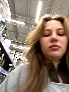 Snapshot of MikotoMisaka chatting on 10/02/25, 05:20 MikotoMisaka online show from 10/02/25, 05:20