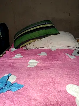 Snapshot of khetyvile chatting on 11/13/25, 07:18 khetyvile online show from 11/13/25, 07:18