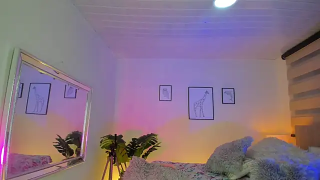 Snapshot of LusyKitty chatting on 09/08/25, 02:27 LusyKitty online show from 09/08/25, 02:27