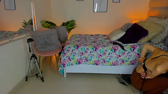 Snapshot of LusyKitty chatting on 09/11/25, 03:12 LusyKitty online show from 09/11/25, 03:12