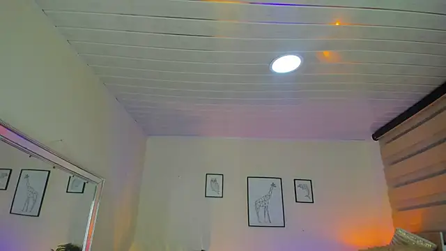 Snapshot of LusyKitty chatting on 09/29/25, 03:06 LusyKitty online show from 09/29/25, 03:06