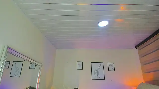 Snapshot of LusyKitty chatting on 09/30/25, 04:34 LusyKitty online show from 09/30/25, 04:34