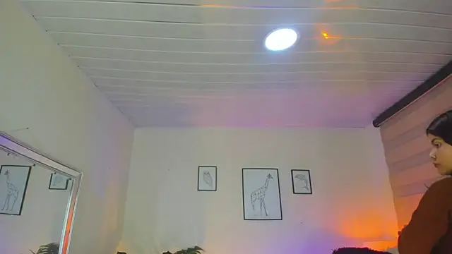 Snapshot of LusyKitty chatting on 10/09/25, 03:43 LusyKitty online show from 10/09/25, 03:43