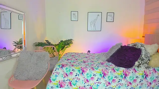 Snapshot of LusyKitty chatting on 10/10/25, 03:22 LusyKitty online show from 10/10/25, 03:22