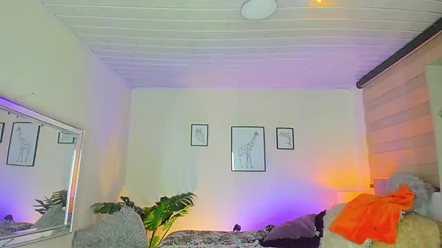 Snapshot of LusyKitty chatting on 10/17/25, 03:03 LusyKitty online show from 10/17/25, 03:03