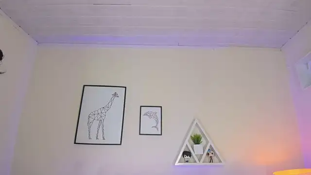 Snapshot of LusyKitty chatting on 11/05/25, 04:18 LusyKitty online show from 11/05/25, 04:18