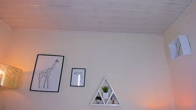 Snapshot of LusyKitty chatting on 11/26/25, 02:51 LusyKitty online show from 11/26/25, 02:51