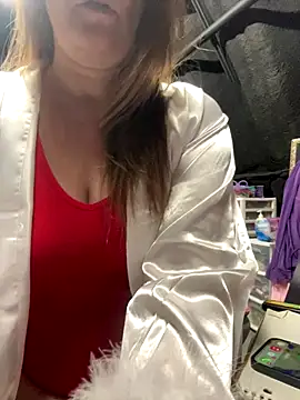 Snapshot of bigb00tycass chatting on 12/17/25, 04:46 bigb00tycass online show from 12/17/25, 04:46