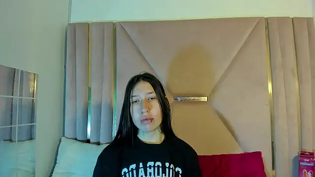 Snapshot of venusmorgan chatting on 09/16/25, 03:46 venusmorgan online show from 09/16/25, 03:46