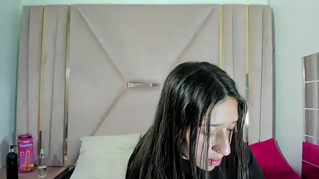 Snapshot of venusmorgan chatting on 09/17/25, 04:30 venusmorgan online show from 09/17/25, 04:30