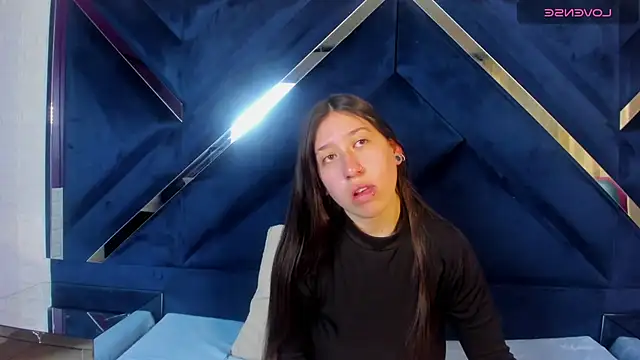 Snapshot of venusmorgan chatting on 12/16/25, 04:34 venusmorgan online show from 12/16/25, 04:34