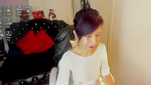 Snapshot of Trinityy__ chatting on 09/16/25, 07:15 Trinityy online show from 09/16/25, 07:15