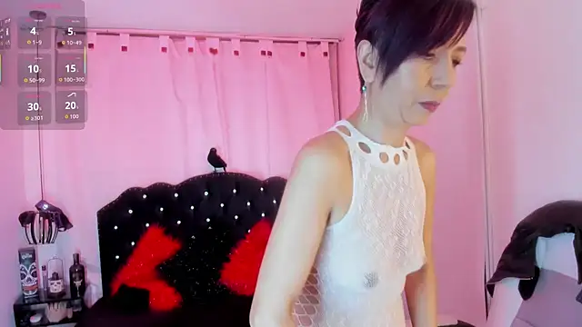 Snapshot of Trinityy__ chatting on 10/18/25, 06:19 Trinityy online show from 10/18/25, 06:19