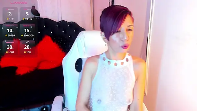 Snapshot of Trinityy__ chatting on 11/17/25, 06:03 Trinityy online show from 11/17/25, 06:03