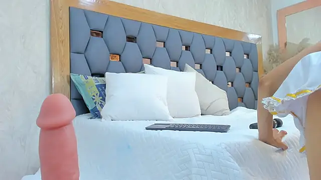 crystal sm online show from 02/09/26, 03:10