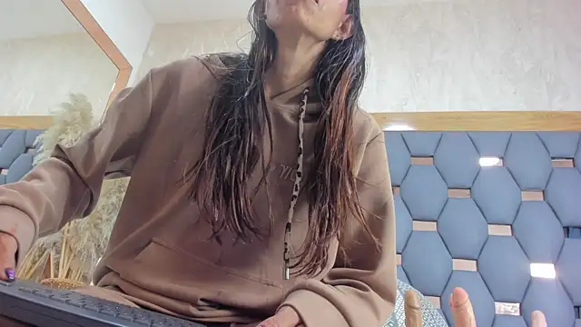 crystal sm online show from 03/27/26, 03:12