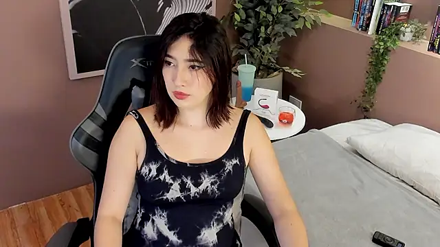 Skyyle  online show from 02/20/26, 01:11