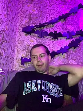 Snapshot of sal0mka chatting on 10/25/25, 09:09 sal0mka online show from 10/25/25, 09:09