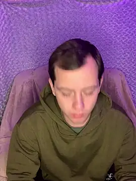 Snapshot of sal0mka chatting on 12/04/25, 04:05 sal0mka online show from 12/04/25, 04:05