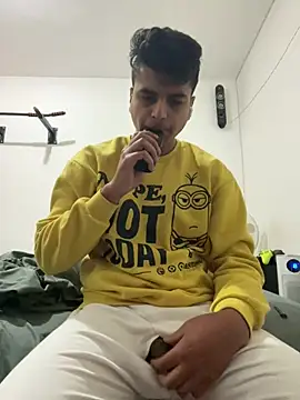 Noam7080z online show from 01/17/26, 11:37