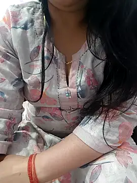 roshni agrawal0 online show from 03/18/26, 03:26