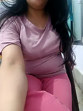 Snapshot of roshni_agrawal0 chatting on 04/18/26, 09:13 roshni agrawal0 online show from 04/18/26, 09:13