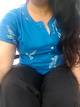 Snapshot of roshni_agrawal0 chatting on 05/07/26, 06:30 roshni agrawal0 online show from 05/07/26, 06:30