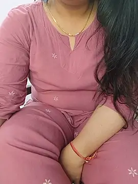 Snapshot of roshni_agrawal0 chatting on 05/15/26, 08:10 roshni agrawal0 online show from 05/15/26, 08:10