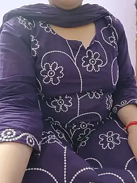 Snapshot of roshni_agrawal0 chatting on 05/25/26, 03:40 roshni agrawal0 online show from 05/25/26, 03:40