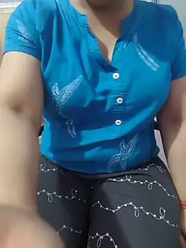 Snapshot of roshni_agrawal0 chatting on 07/13/26, 11:35 roshni agrawal0 online show from 07/13/26, 11:35