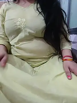 Snapshot of roshni_agrawal0 chatting on 07/16/26, 08:20 roshni agrawal0 online show from 07/16/26, 08:20