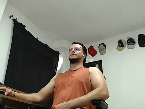 cloudsxxx online show from 02/09/26, 10:36