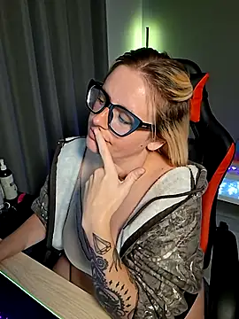 Charlies world online show from 09/13/25, 07:24