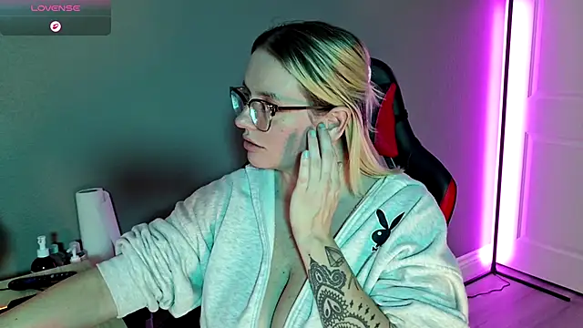 Charlies world online show from 11/06/25, 09:26