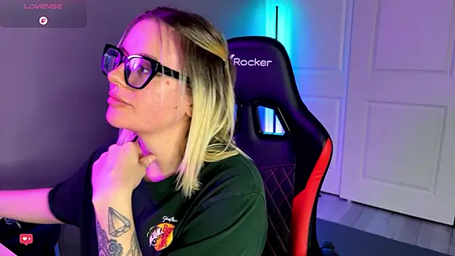 Charlies world online show from 12/14/25, 10:25