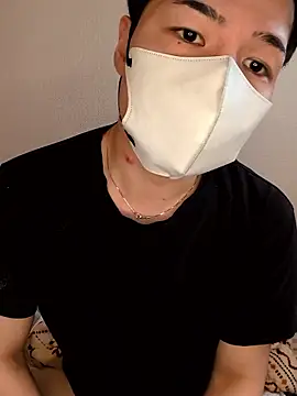 kqitooo online show from 04/03/26, 05:05