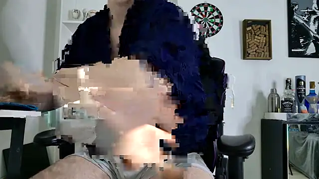 Snapshot of aaron_nvk chatting on 11/11/25, 09:04 aaron nvk online show from 11/11/25, 09:04