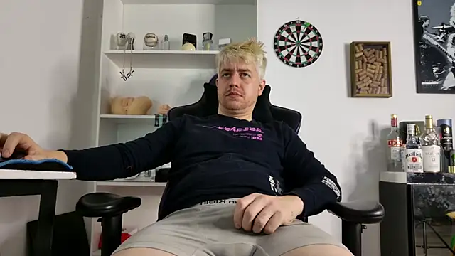 aaron nvk online show from 04/10/26, 05:12