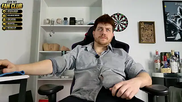 Snapshot of aaron_nvk chatting on 07/20/26, 03:32 aaron nvk online show from 07/20/26, 03:32