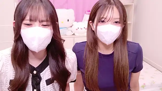 Snapshot of MOEMOE-Q chatting on 09/21/25, 08:05 MOEMOE-Q online show from 09/21/25, 08:05