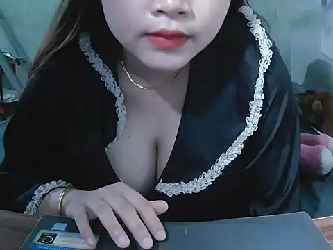 Snapshot of Lily3322 chatting on 09/13/25, 03:23 Lily3322 online show from 09/13/25, 03:23