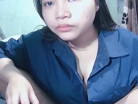 Snapshot of Lily3322 chatting on 02/04/26, 08:25 Lily3322 online show from 02/04/26, 08:25