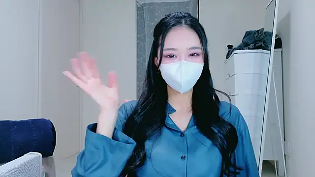 ramuchan desu online show from 04/11/26, 12:15